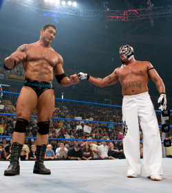 fishbulbsuplex:  Batista and Rey Mysterio