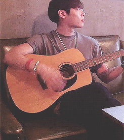 jonghyunar:  abc’s of kim jonghyun↳ i is for instruments 