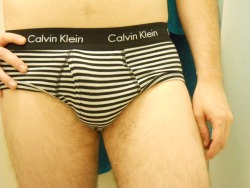 hotguyshotunderwear:  Here is a sexy anonymous follower submission in some hot CK briefs!  Keep them cummin~