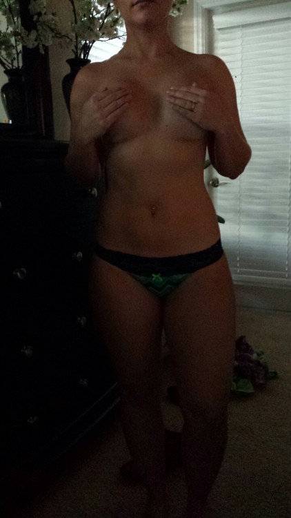 lovinmysexywife: My wife surprised me this morning and allowed me to take some pictures for you all&