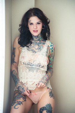 lorencutler:  From my first shoot in Portland with tattoo model Heidi Lavon! &lt;3 