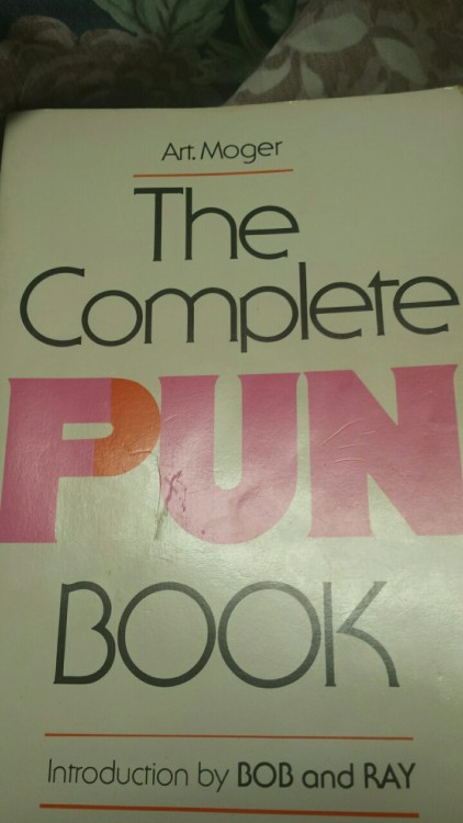 obfuscobble:thebsdboys:kbearluna:pompadicks:This book is 227 pages. 227 pages of nothing but puns.Th