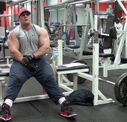 bigmrdevious:  Big fella!  Christ his quads