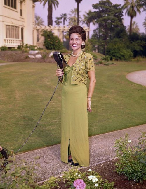 neueregel:Legend Betty White 1922 - 2021 RIP Betty White 1922-2021 