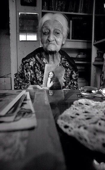 In black and white it presents photos of 40 people who were eyewitnesses to the horrors that befell Armenians during the scourge by Ottoman Turkey in 1915-18.  Armenakyan, staff photographer at ArmeniaNow, says the experience of capturing the faces that