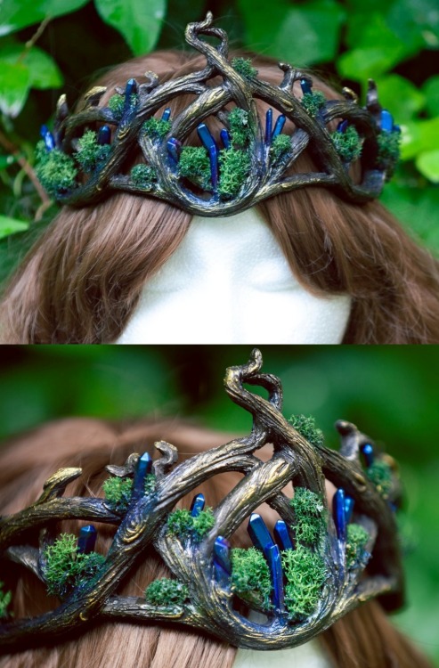 sosuperawesome:Crowns / Hair Accessories / Lace CollarsLilif Ilane on Etsy