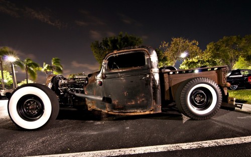 girls-n-cars:  > > girls-n-cars < < 