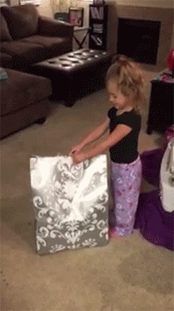 sizvideos:Blue=baby brother. Pink=baby sisterVideo