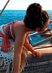 margots-robbie: Moana + her bun