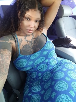 pussyconnoisseur6996:  Tatted Ebony Freak 😜