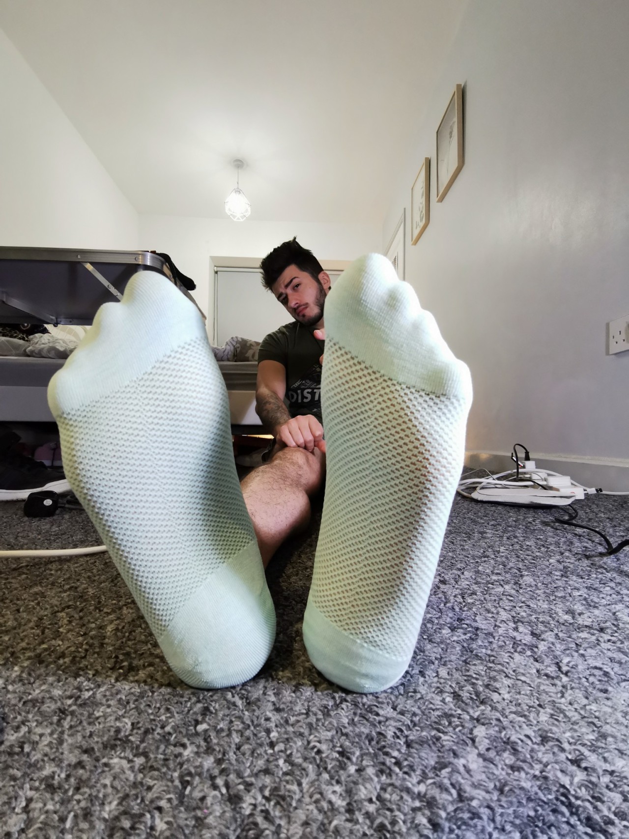 masterfzzz:Would you SNIFF them? 🧦#findom porn pictures