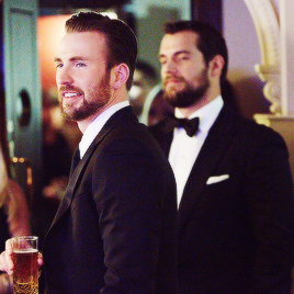 amancanfly:Henry Cavill and Chris Evans at the BAFTA Awards held at the Royal Opera
