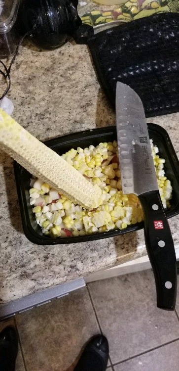 honeybruh:been on a potato kick lately and came up with this fiesta corn type hash. i hit it with mo