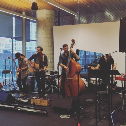 <p>Johnson Crook! @musicontario AGM #soundgirl #FOH @johnsoncrook #cima #toronto #techlife (at eOne Entertainment)</p>