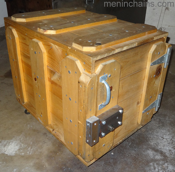 depravpig:  PUNISHMENT BOX 
