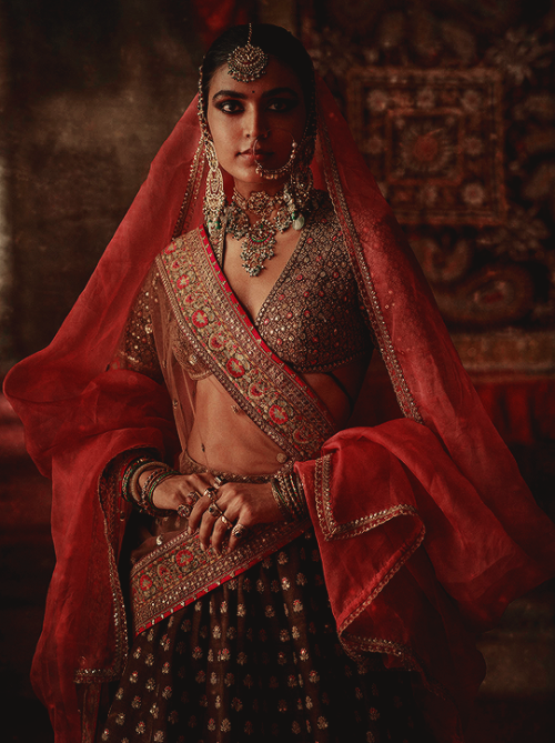  Sabyasachi Couture