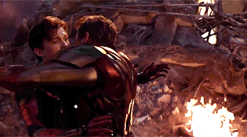 Reblog This With A Gif Or Picture Of Two Things Or People Hugging Then Tag As Many People As You Want
