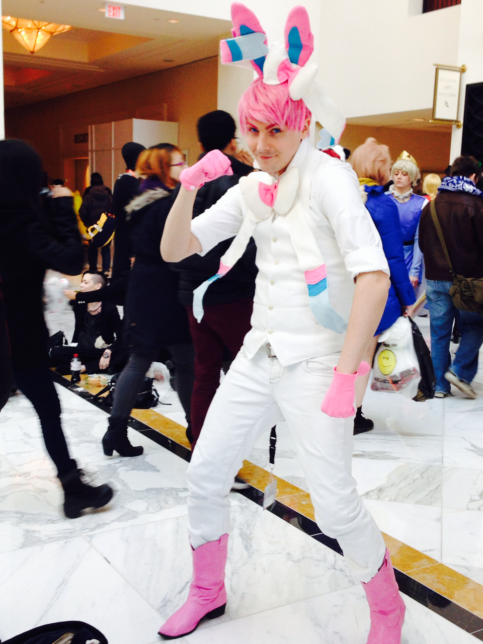 that-rainbow-child:  Katsucon part 5: Sunday!Lewis: squigglydiggShoot me a message