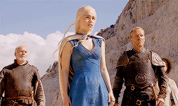descendantsofvalyria:Daenerys Targaryen in Episode 4.03: Breaker of Chains