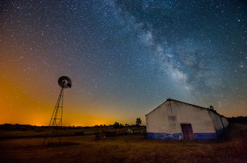 the-awesome-quotes:  Photographer   João P.Santos Captures The Starry Skies Of Less-Polluted Places