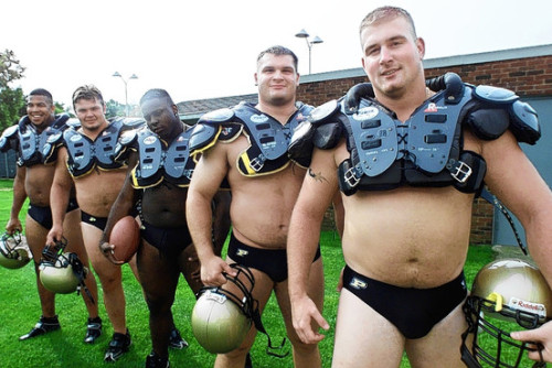 mrhoule:  badpup82:  I want the first two!!!  Now that’s how football should be played.