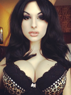 stonedpiggy:  shemalesrule:  ❤️Bailey Jay❤️  &lt;3 Perfect Stroke Goddess &lt;3  FUK