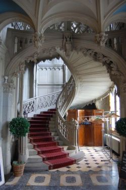 scullyandscully:  Schadau Castle. Thun, Switzerland.