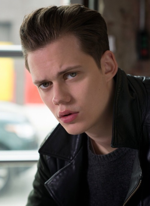 sillybitchhours:  i am officially starting the conspiracy that bill skarsgård did not actually play pennywiselike how can this gorgeous face go from this:to fucking this:this face chiseled by the gods:to this ugly mother:this sexi boi:to this scarie