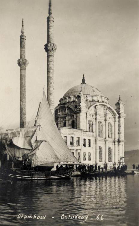 The famous Ortaköy Mosque, located on the coastal pier square, was originally built in the 18th