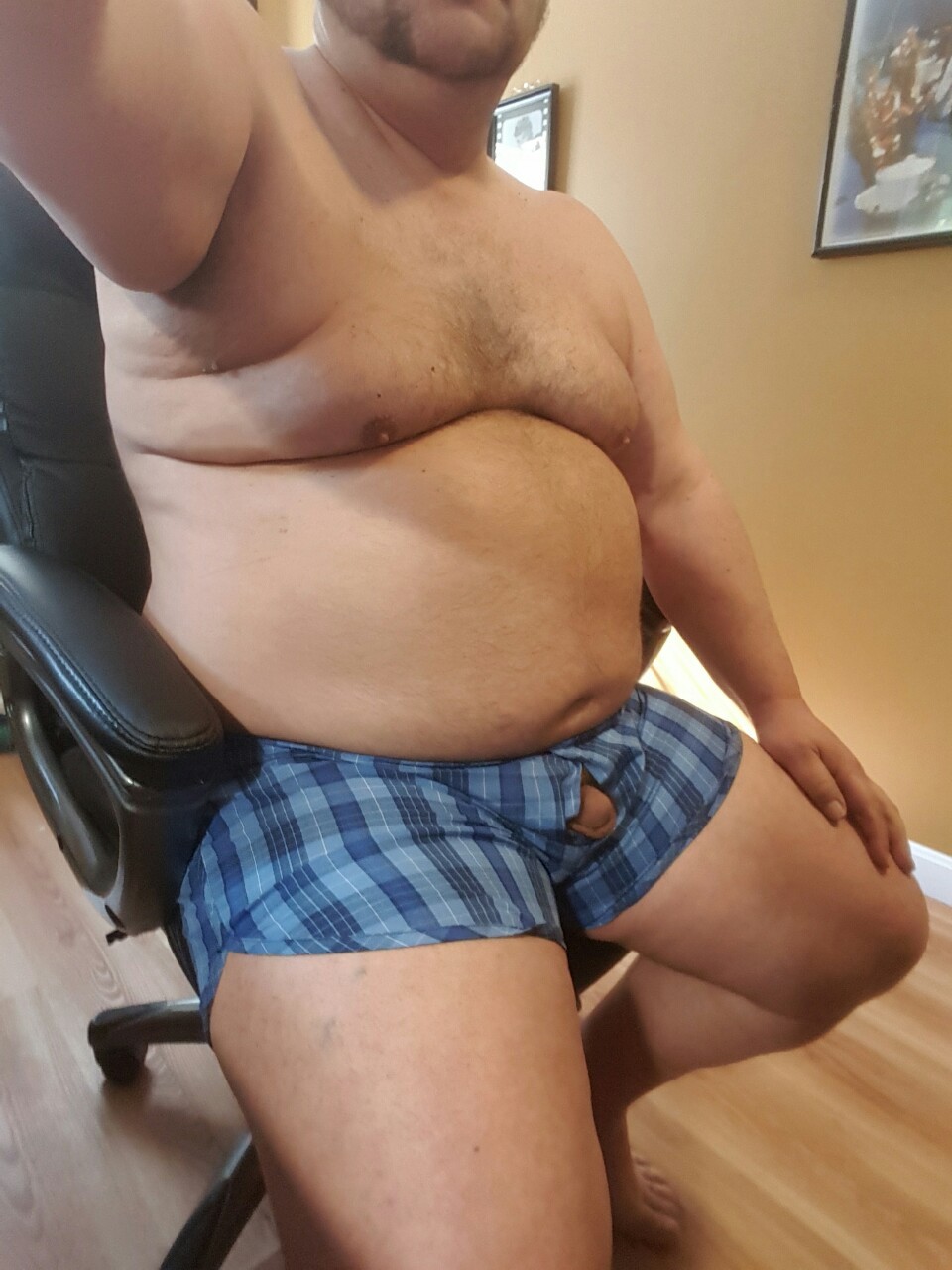 boxermann:  Hanging out in the office in my boxers