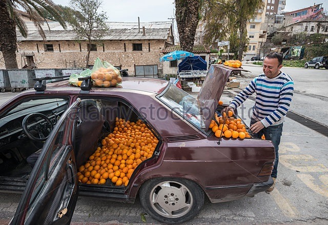 My Aesthetic: Slavs selling oranges from their cars