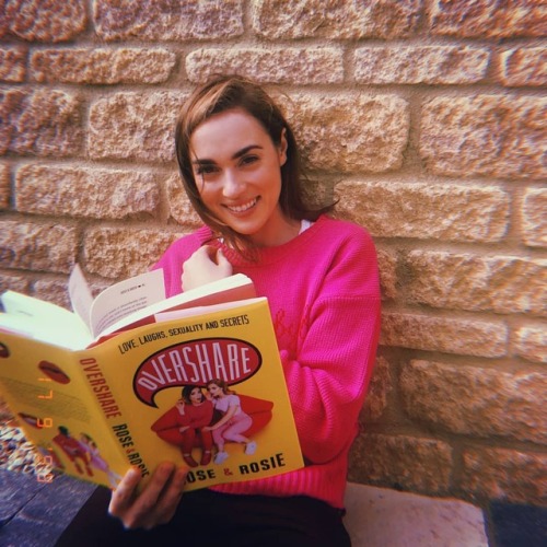 roseellendix: So this is the first time I’ve actually held our book I’m so nervous to record the au