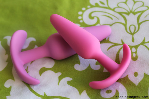 bdsmgeekshop:  alice-is-wet:  bdsmgeek:bdsmgeekshop:  Silicone Tall Bum Trainer Plug    New plug now in the shop! Great for beginners!  Eeee, these are my favorite for long term wear, all day, all night, etc.I really REALLY want to get the largest version