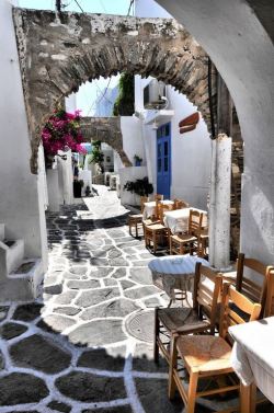 omgamazingplaces:  Streets of Paros, Cyclades