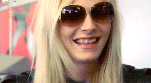 romanticunt:  fangs ♡ 