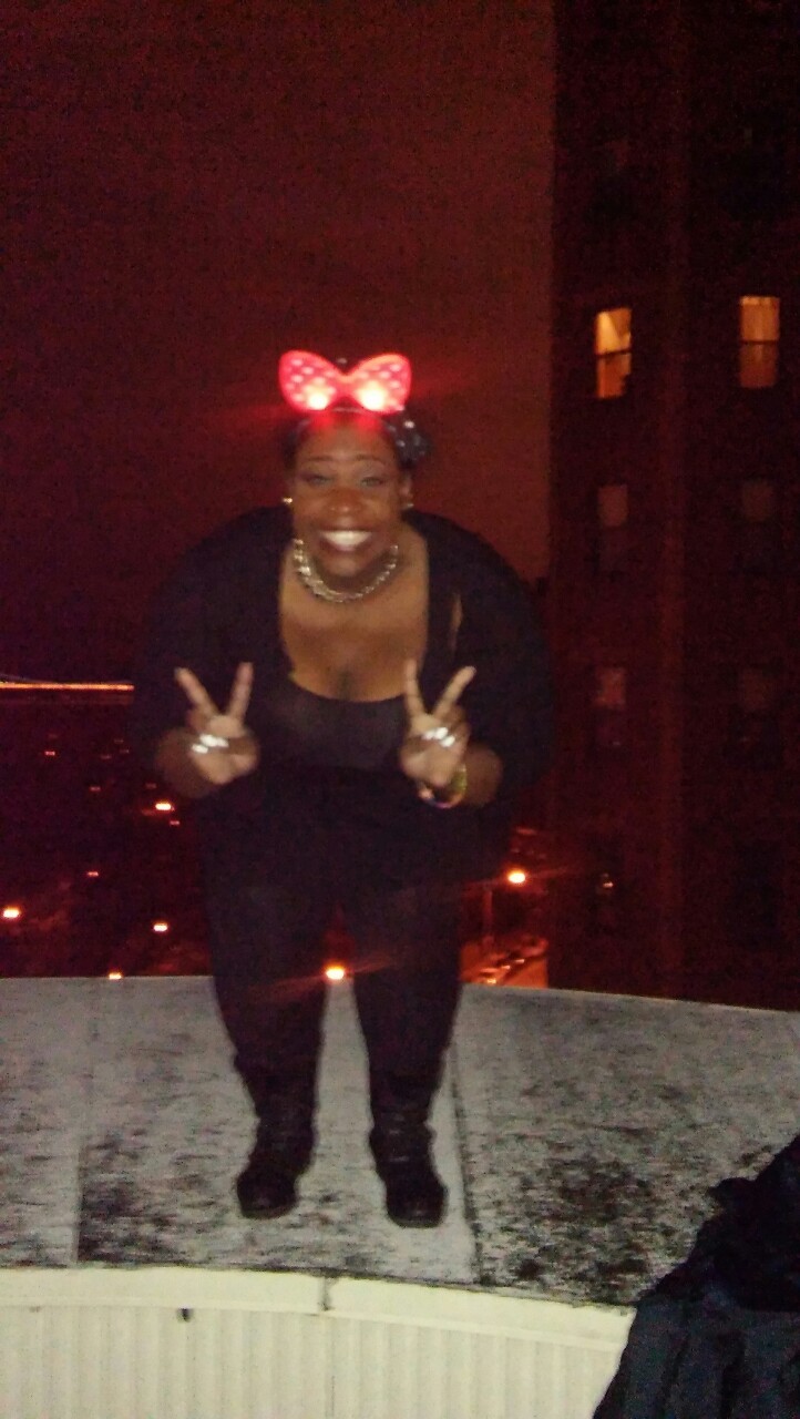 ayyyoooveeee:  I spent my last hour drinking Spanish wine and tequila on a rooftop