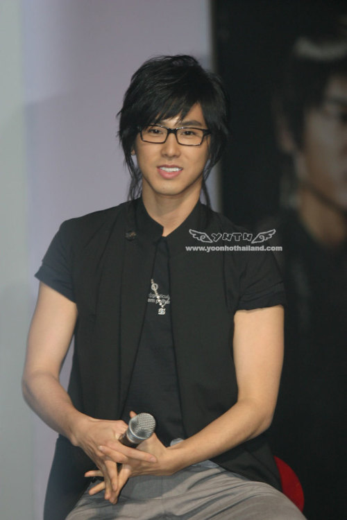 onlyloveyunho:  080202 Yamaha Press Conference in Thailand - Part 2  cr: as on the pics