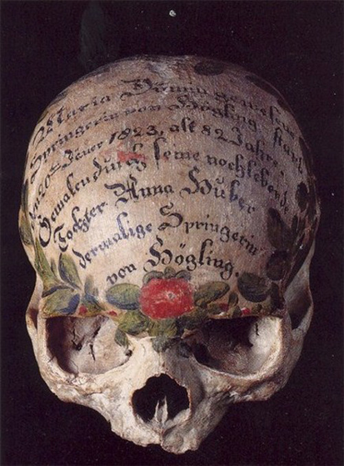 sharp-tender-shock:free-parking-blog:Painted skull, 19th century – Bavaria, Germany@lessthansix