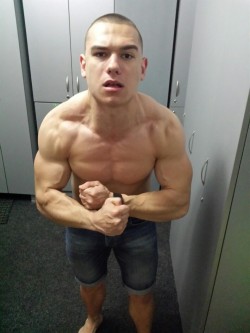 humiliationverbale:  Again ready to bully a fag - they beg to be HIS punching fags