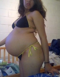 bellywish:  The first pics was when she was