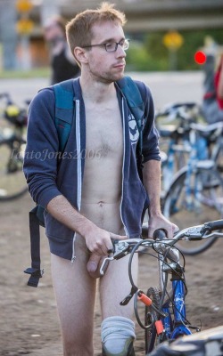 fotonackt: Philly WNBR 2017 https://www.flickr.com/photos/144615532@N06/