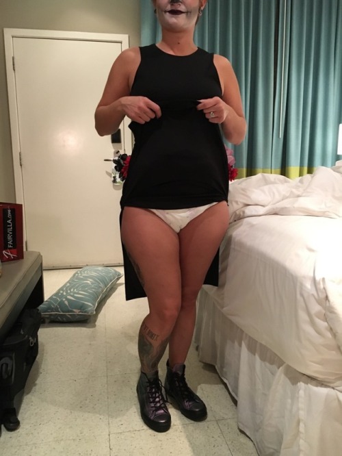 cookiewasdeleted: Fantasy Fest and dips