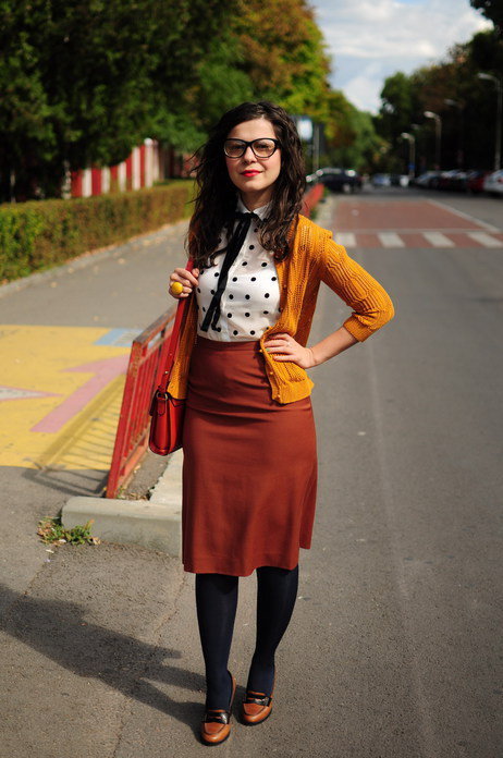 modcloth:Get scholarly style with a pencil skirt and tie-collar blouse like Ionela in our Style Gall