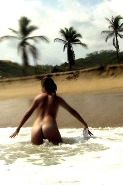 aglaia69:  nude beach 