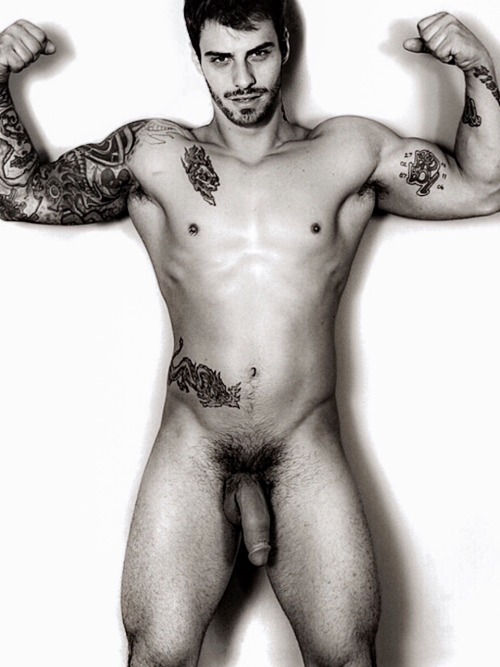 hungdownunder:  For more hot guys, follow me at:http://hungdownunder.tumblr.com/