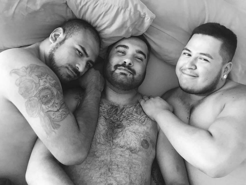 boydonick:  I love being in the middle of these guys! Everyone meet my new(old) partner!