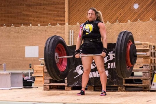 warriormale:  mrsunrepentantwarriorpriest:  plantanarchy:  systlin:   littlegreydove:  wodneswynn:   Man, when I was like 16 I got so sick of being made fun of for being the fat kid that I took an axe down inna woods, chopped down a tree, and started