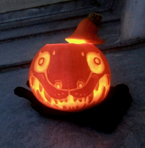 Made a jack o’lantern already, as a dear friend who loves halloween was visiting for the weekend!