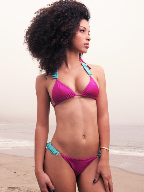 sexyhotblackgirls:  Sexy hot black girls at http://sexyhotblackgirls.tumblr.com 