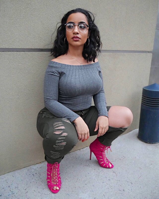 thickaddiction:  http://instagram.com/kissedbyken